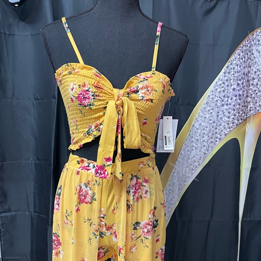 NOBO Yellow blouse shorts skirt set 2 pieces NWT